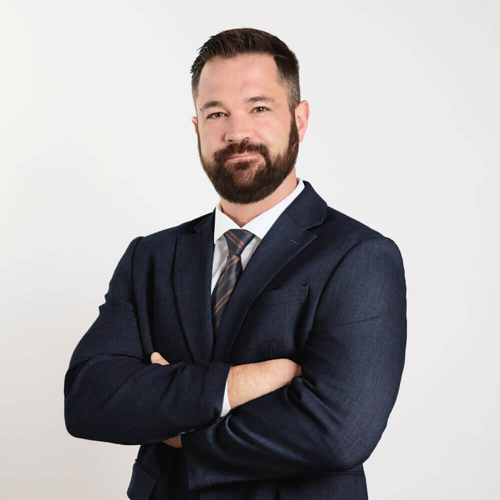 Erik S. Velie headshot